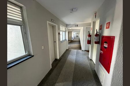 Hall de entrada de apartamento para alugar com 2 quartos, 56m² em Parque Reboucas, São Paulo