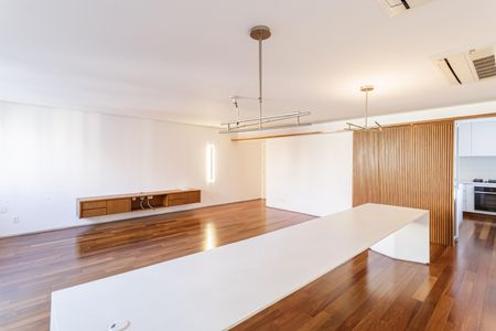 Apartamento à venda com 89m², 1 quarto e 1 vaga Apartamento à venda com 89m², 1 quarto e 1 vagaSala