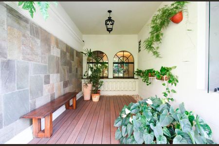Apartamento para alugar com 148m², 3 quartos e 1 vaga