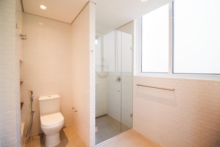 Apartamento para alugar com 148m², 3 quartos e 1 vaga Apartamento para alugar com 148m², 3 quartos e 1 vagaBanheiro da Suíte