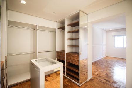 Apartamento para alugar com 148m², 3 quartos e 1 vaga Apartamento para alugar com 148m², 3 quartos e 1 vagaCloset da Suíte