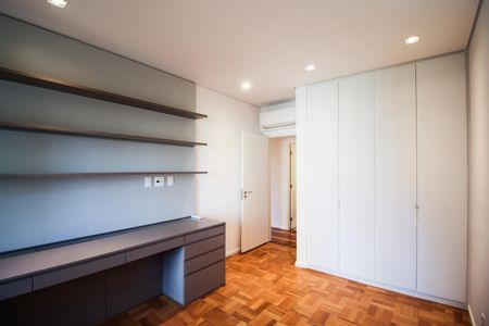 Apartamento para alugar com 148m², 3 quartos e 1 vaga Apartamento para alugar com 148m², 3 quartos e 1 vagaQuarto 1