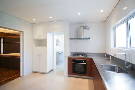 Cozinha de apartamento para alugar com 3 quartos, 148m² em Itaim Bibi, São Paulo