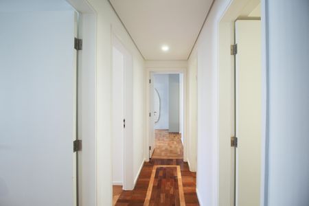 Apartamento para alugar com 148m², 3 quartos e 1 vaga Apartamento para alugar com 148m², 3 quartos e 1 vagaCorredor