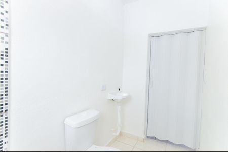 Banheiro de apartamento para alugar com 1 quarto, 60m² em Recreio São Jorge, Guarulhos