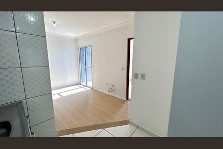 Cozinha de apartamento para alugar com 2 quartos, 48m² em Cidade Nova Bonsucesso, Guarulhos