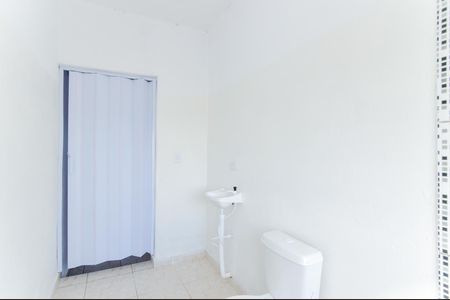 Banheiro de apartamento para alugar com 1 quarto, 70m² em Recreio São Jorge, Guarulhos