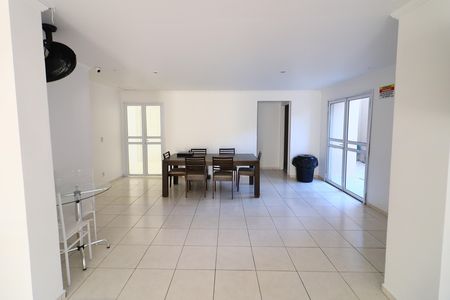 Apartamento para alugar com 49m², 2 quartos e 1 vagaÁrea comum - Salão de festas