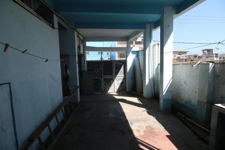 Garagem de casa para alugar com 1 quarto, 50m² em Rocha Miranda, Rio de Janeiro