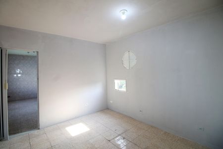 Sala - Quarto de casa para alugar com 1 quarto, 70m² em Rocha Miranda, Rio de Janeiro