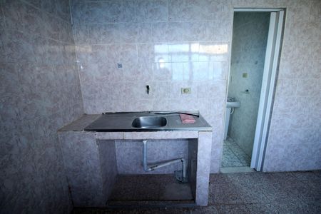 Cozinha de casa para alugar com 1 quarto, 70m² em Rocha Miranda, Rio de Janeiro