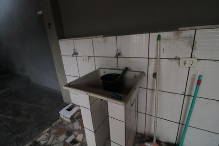 Casa para alugar com 100m², 2 quartos e sem vagaÁrea de Serviço