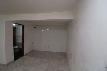 Sala de casa para alugar com 2 quartos, 100m² em Parque Sao Rafael, São Paulo