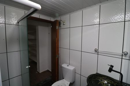 Casa para alugar com 100m², 2 quartos e sem vagaBanheiro social