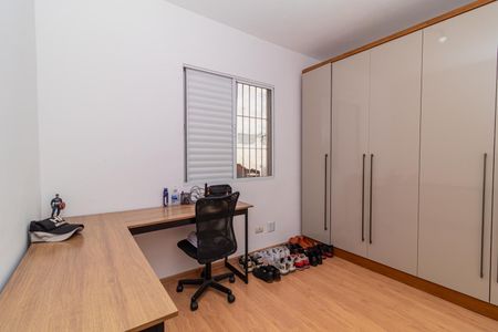 Casa à venda com 4 quartos, 97m² em Jardim Cláudia, São Paulo