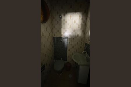 Casa de condomínio para alugar com 96m², 3 quartos e 1 vaga Casa de condomínio para alugar com 96m², 3 quartos e 1 vagaBanheiro social