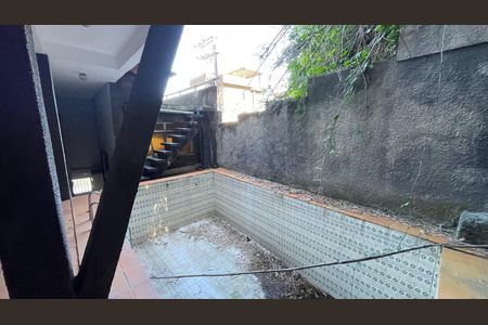 Casa de condomínio para alugar com 96m², 3 quartos e 1 vaga Casa de condomínio para alugar com 96m², 3 quartos e 1 vagaPiscina