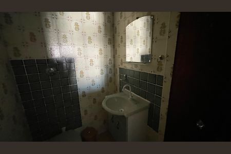 Casa de condomínio para alugar com 96m², 3 quartos e 1 vaga Casa de condomínio para alugar com 96m², 3 quartos e 1 vagaBanheiro social