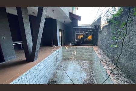 Casa de condomínio para alugar com 96m², 3 quartos e 1 vaga Casa de condomínio para alugar com 96m², 3 quartos e 1 vagaPiscina