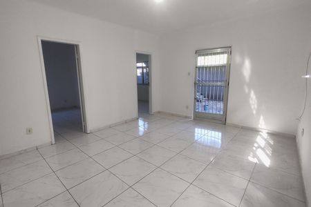Sala de casa para alugar com 4 quartos, 268m² em Parque Beira Mar, Duque de Caxias