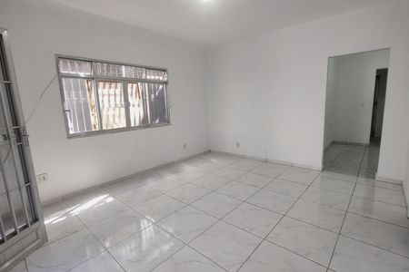 Casa para alugar com 4 quartos, 268m² em Parque Beira Mar, Duque de Caxias
