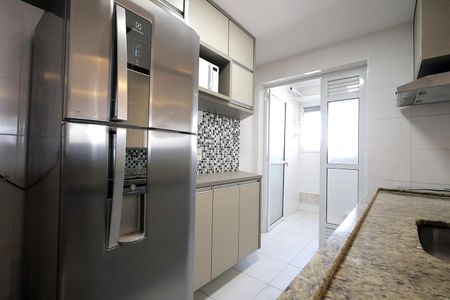Apartamento para alugar com 77m², 3 quartos e 2 vagas Apartamento para alugar com 77m², 3 quartos e 2 vagasCozinha