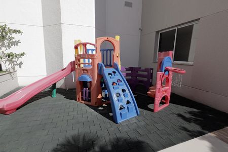 Apartamento para alugar com 77m², 3 quartos e 2 vagas Apartamento para alugar com 77m², 3 quartos e 2 vagasÁrea comum - Playground