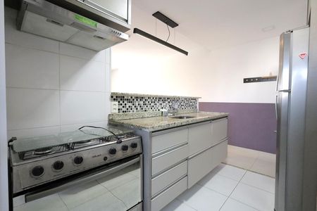 Apartamento para alugar com 77m², 3 quartos e 2 vagas Apartamento para alugar com 77m², 3 quartos e 2 vagasCozinha