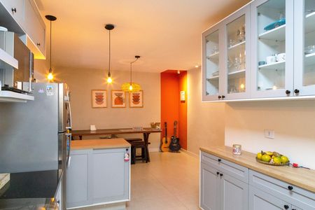 Cozinha de casa à venda com 3 quartos, 171m² em Jardim Santa Cecilia, Guarulhos