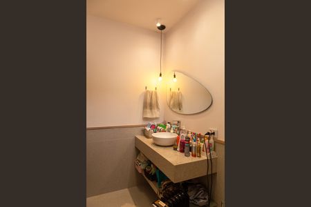 Banheiro do Quarto 2 suíte de casa à venda com 3 quartos, 171m² em Jardim Santa Cecilia, Guarulhos