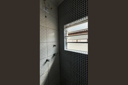 Casa à venda com 45m², 2 quartos e 1 vaga Casa à venda com 45m², 2 quartos e 1 vagaBanheiro