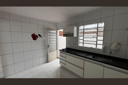 Casa à venda com 45m², 2 quartos e 1 vaga Casa à venda com 45m², 2 quartos e 1 vagaCozinha