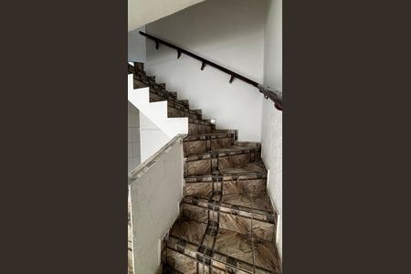 Escada de casa à venda com 2 quartos, 45m² em Vila João Ramalho, Santo André