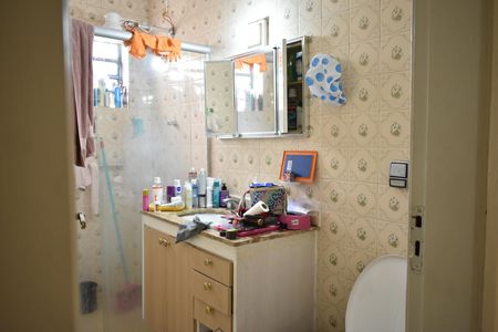 Banheiro Social de casa à venda com 2 quartos, 100m² em Chácara Inglesa, São Paulo