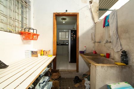 AREA DE SERVICO de casa para alugar com 3 quartos, 450m² em Salgado Filho, Belo Horizonte