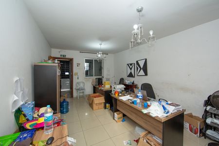 Casa para alugar com 3 quartos, 450m² em Salgado Filho, Belo Horizonte
