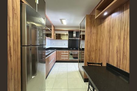 Apartamento para alugar com 106m², 3 quartos e 2 vagas Apartamento para alugar com 106m², 3 quartos e 2 vagasCozinha