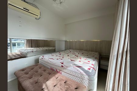 Suíte  de apartamento para alugar com 3 quartos, 106m² em Capoeiras, Florianópolis