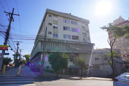 Apartamento à venda com 53m², 2 quartos e 1 vaga Apartamento à venda com 53m², 2 quartos e 1 vagaFachada