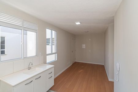 Apartamento à venda com 39m², 2 quartos e 1 vaga Apartamento à venda com 39m², 2 quartos e 1 vagaSala/Cozinha