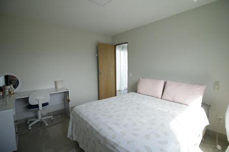 Casa à venda com 170m², 5 quartos e 2 vagasQuarto 4