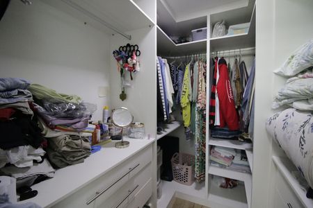 Casa à venda com 170m², 5 quartos e 2 vagasCloset da suíte 3