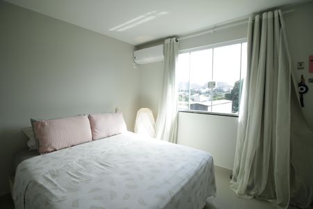 Casa à venda com 170m², 5 quartos e 2 vagasQuarto 4