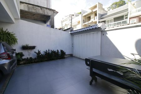 Casa à venda com 170m², 5 quartos e 2 vagasQuintal
