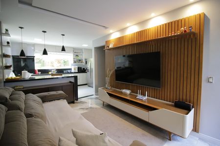 Sala de casa à venda com 5 quartos, 170m² em Taquara, Rio de Janeiro