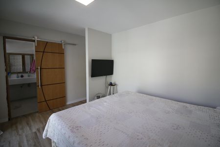 Casa à venda com 170m², 5 quartos e 2 vagasSuíte 3