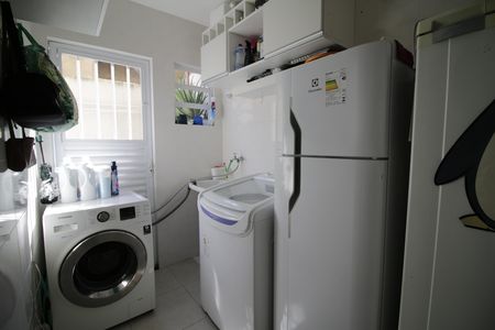 Casa à venda com 170m², 5 quartos e 2 vagasÁrea de Serviço