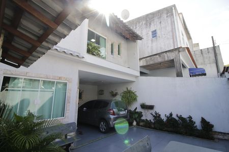Casa à venda com 170m², 5 quartos e 2 vagasQuintal