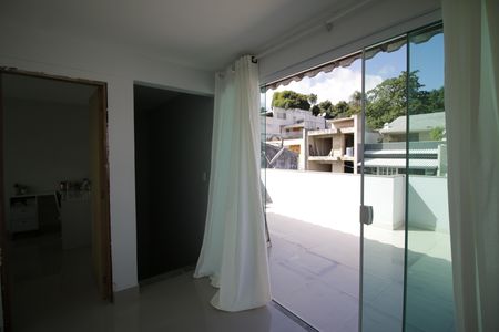 Casa à venda com 170m², 5 quartos e 2 vagasHall