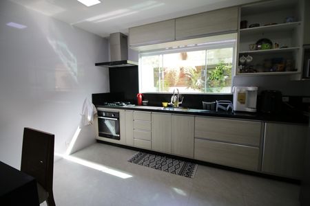 Casa à venda com 170m², 5 quartos e 2 vagasCozinha